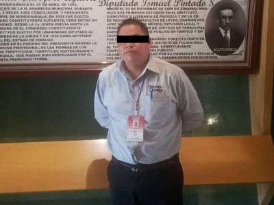 Regidor destituido. 